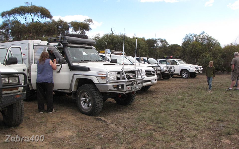 04-Convoy stops at O'Sullivan's Lookout.JPG